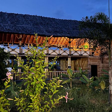 Mowgli'S Cafe Hampi & Guest House מראה חיצוני תמונה