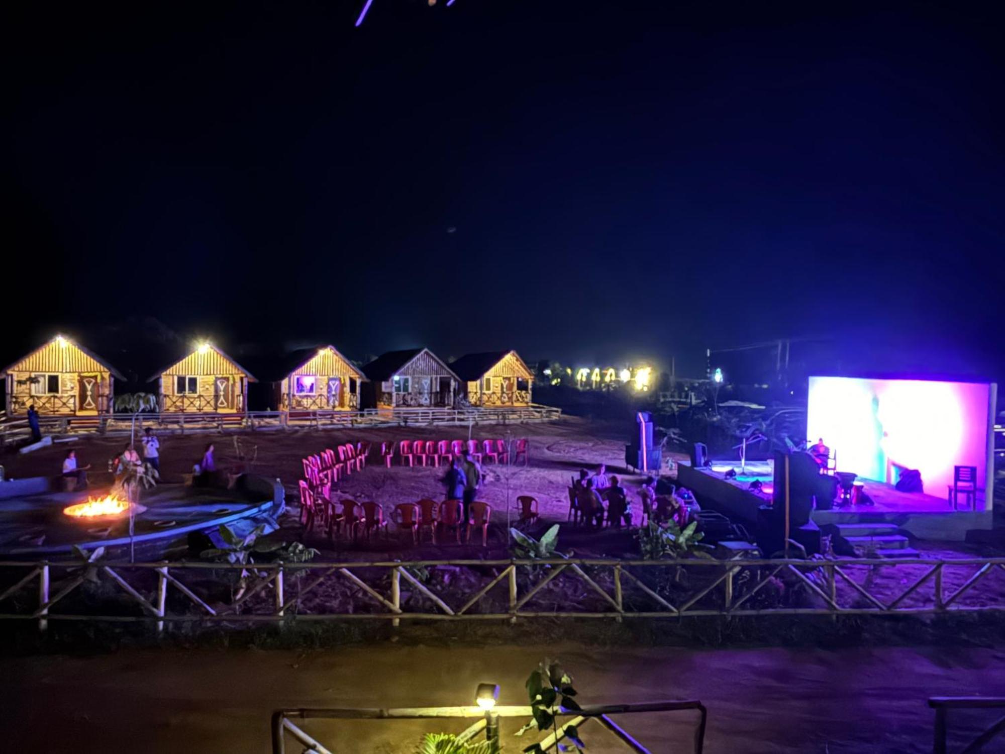 Mowgli'S Cafe Hampi & Guest House מראה חיצוני תמונה
